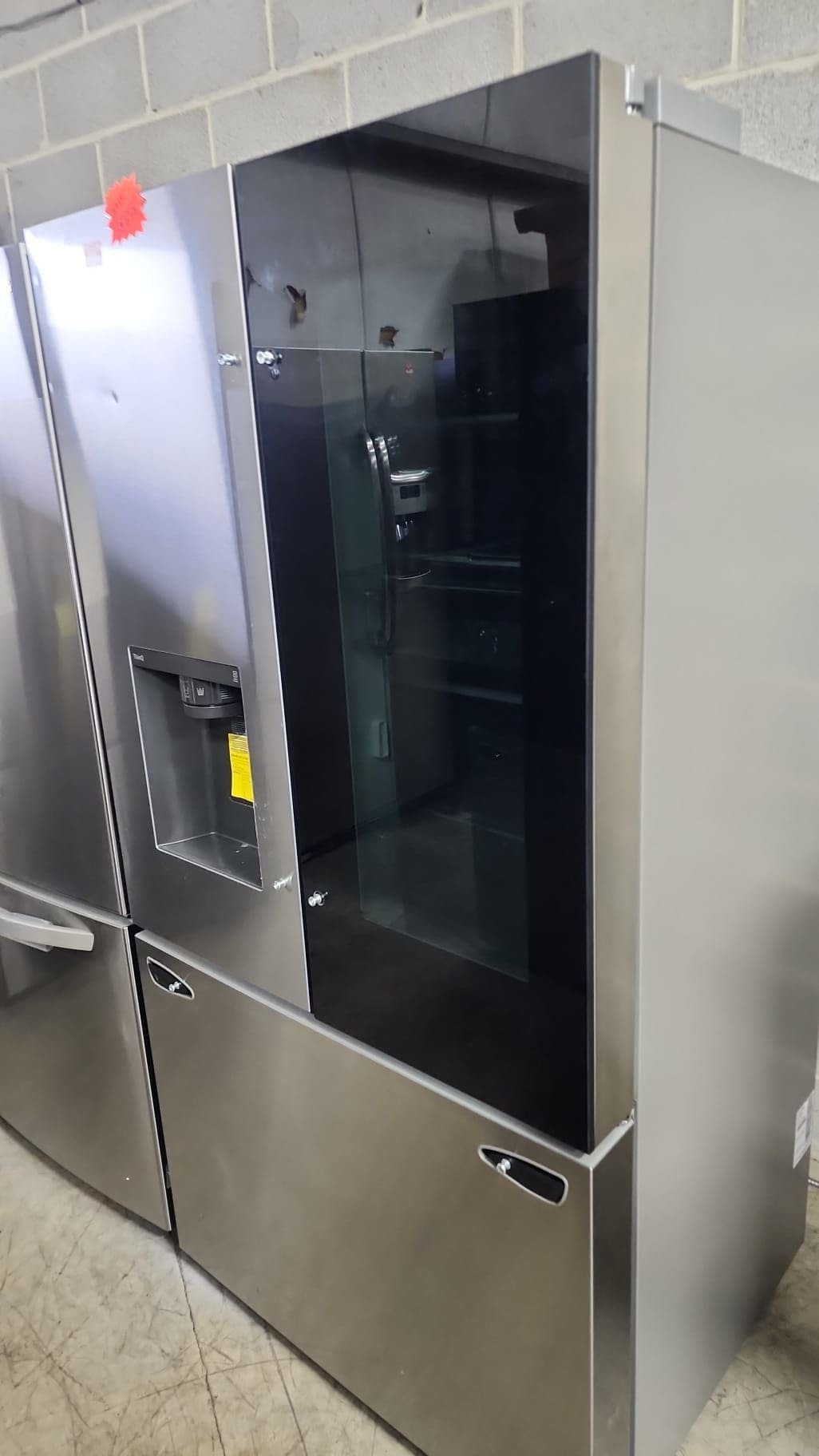 26 cu. ft. Smart InstaView Counter Depth MAX French Door Refrigerator in PrintProof Stainless Steel LRF0C2606S/00