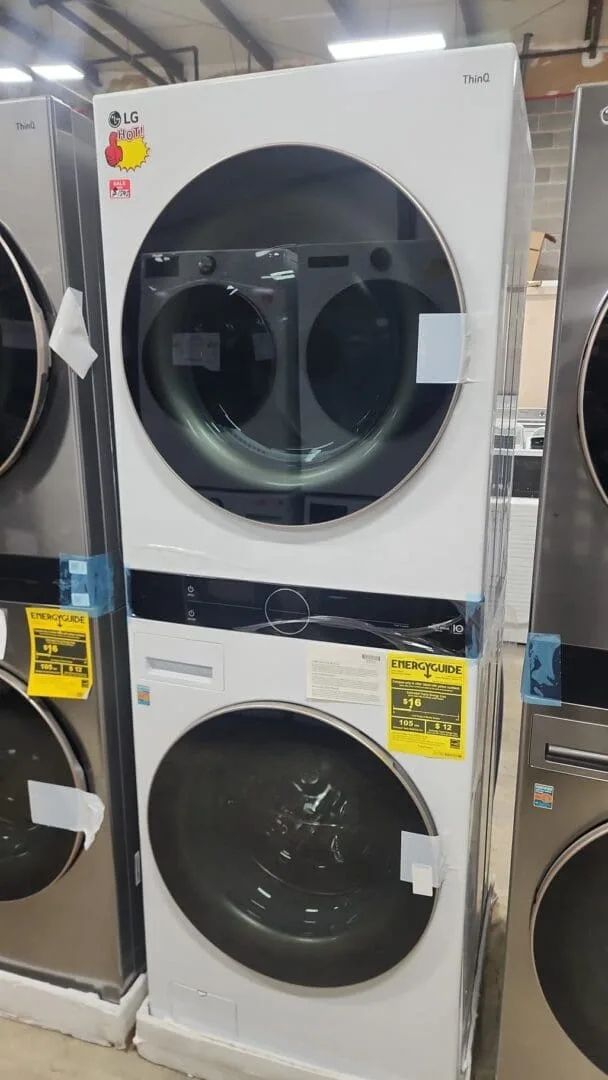 LG – 4.5 Cu. Ft. HE Smart Front Load Washer and 7.4 Cu. Ft. Electric Dryer WashTower
