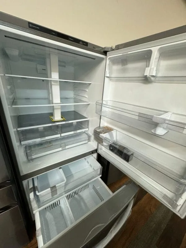 LG New - 25.5 Cu. Ft. Bottom-Freezer Refrigerator - Stainless Steel