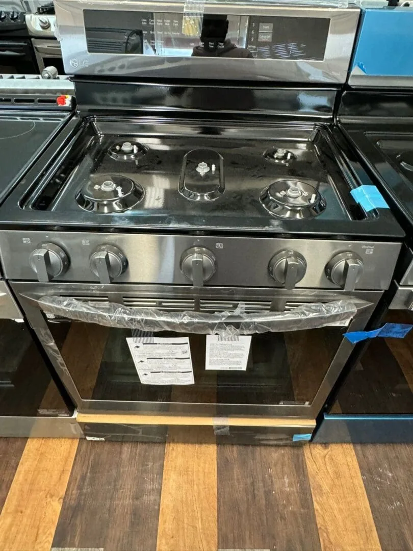 LG – 5.8 Cu. Ft. Smart Freestanding Gas Range with InstaView – Black Stainless Steel