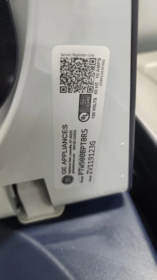 GE Profile - 5.4 Cu. Ft. High Efficiency Smart Top Load Washer - Sapphire Blue