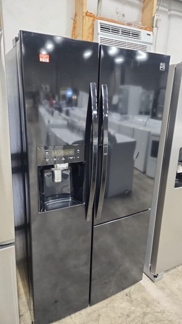 Kenmore Used Like New 36″ Width Side By Side Refrigerator – Black