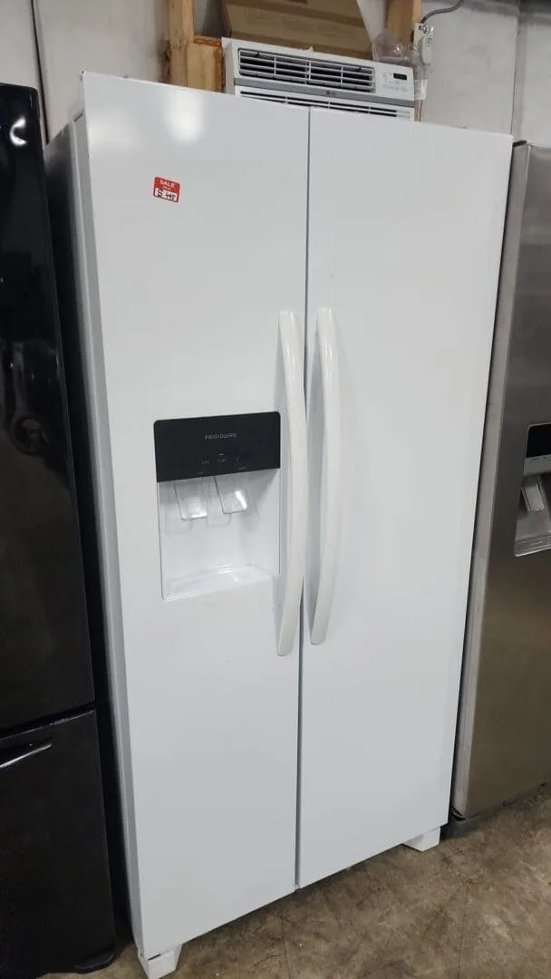 Frigidaire Used 33″ Width Side By Side Refrigerator – White