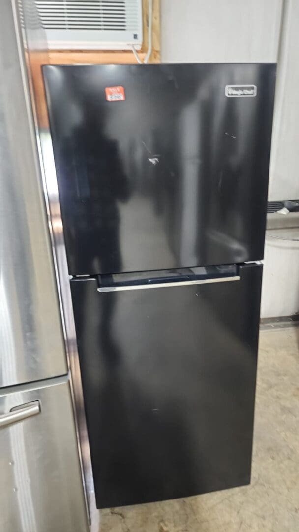 Used 24″ Width Top Bottom Refrigerator – Black