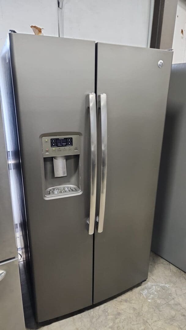 GE Used 36″ Width –  25.3 Cu. Ft. Side-By-Side Refrigerator – Slate