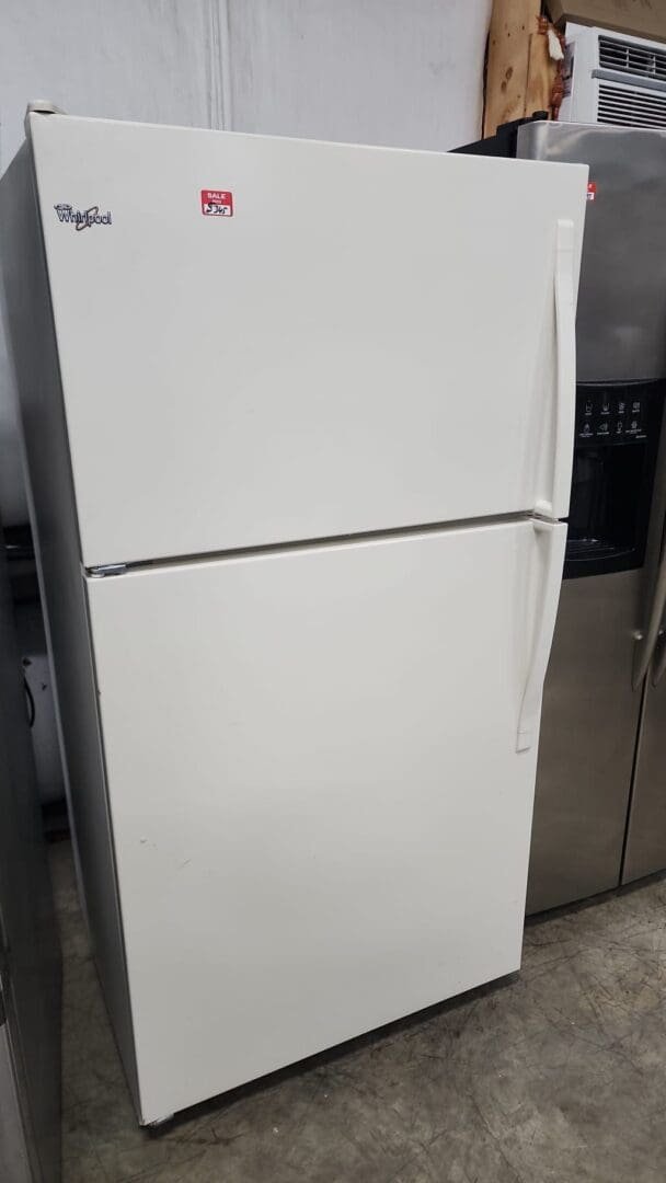 Whirlpool Used 33″ Width Top Bottom Refrigerator – White