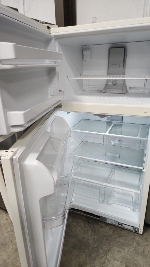 Whirlpool Used 33" Width Top Bottom Refrigerator - White