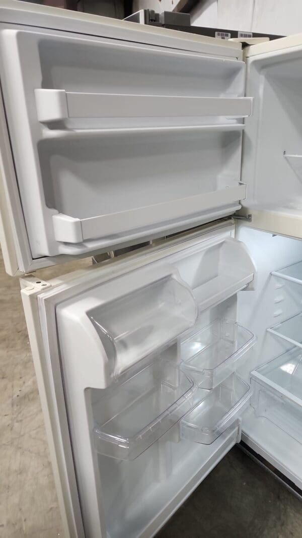 Whirlpool Used 33" Width Top Bottom Refrigerator - White