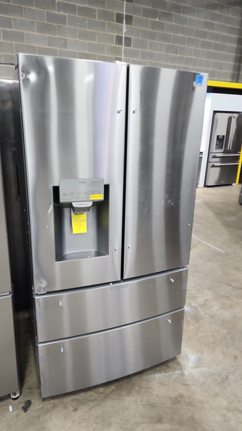 LG New Scratch And Dent – 27.8 Cu. Ft. 4-Door French Door Smart Refrigerator  – Stainless Steel