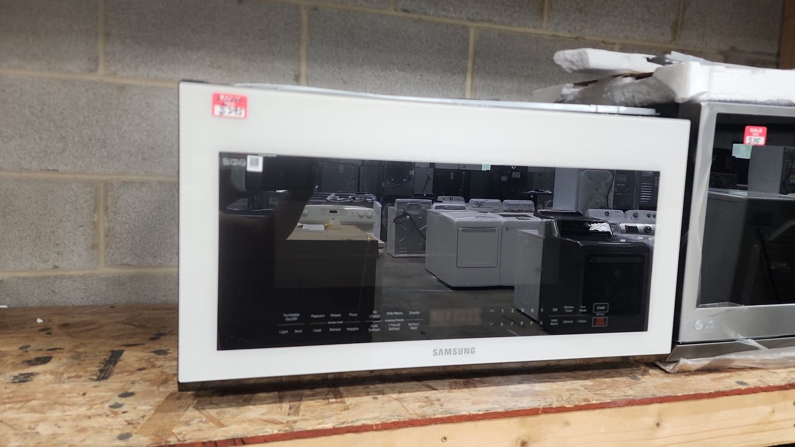Samsung Bespoke Microwave – White