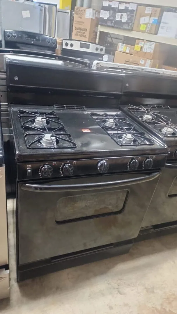 GE Gas Stove Freestanding ( Used ) – Black