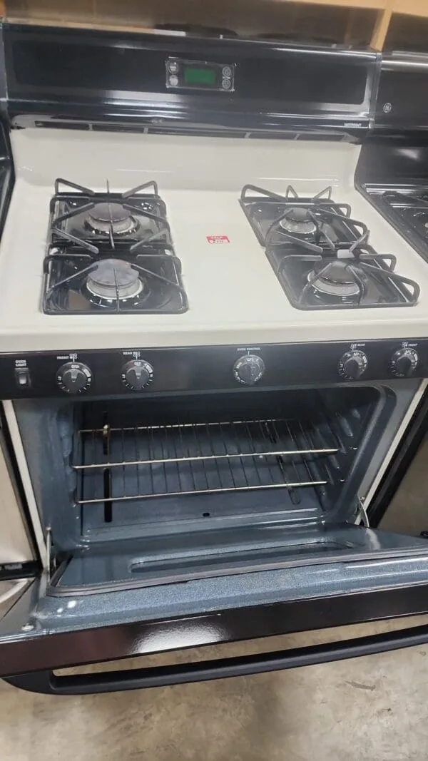 Hotpoint Used Gas Stove Freestanding - Black And White