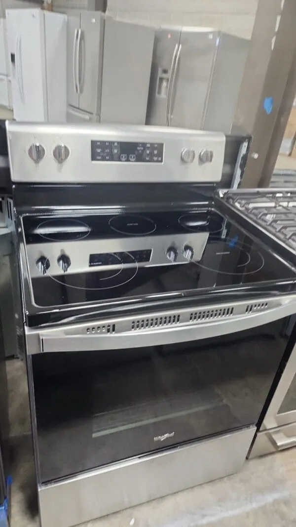 Whirlpool Like New Electric Stove Freestanding - Stainless