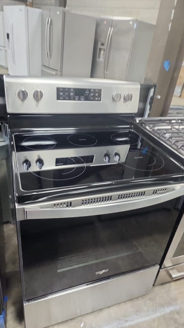 Whirlpool Like New Electric Stove Freestanding – Stainless