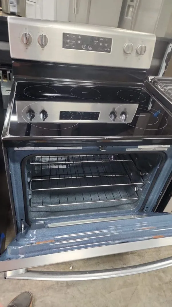 o: Whirlpool Like New Electric Stove Freestanding - Stainless