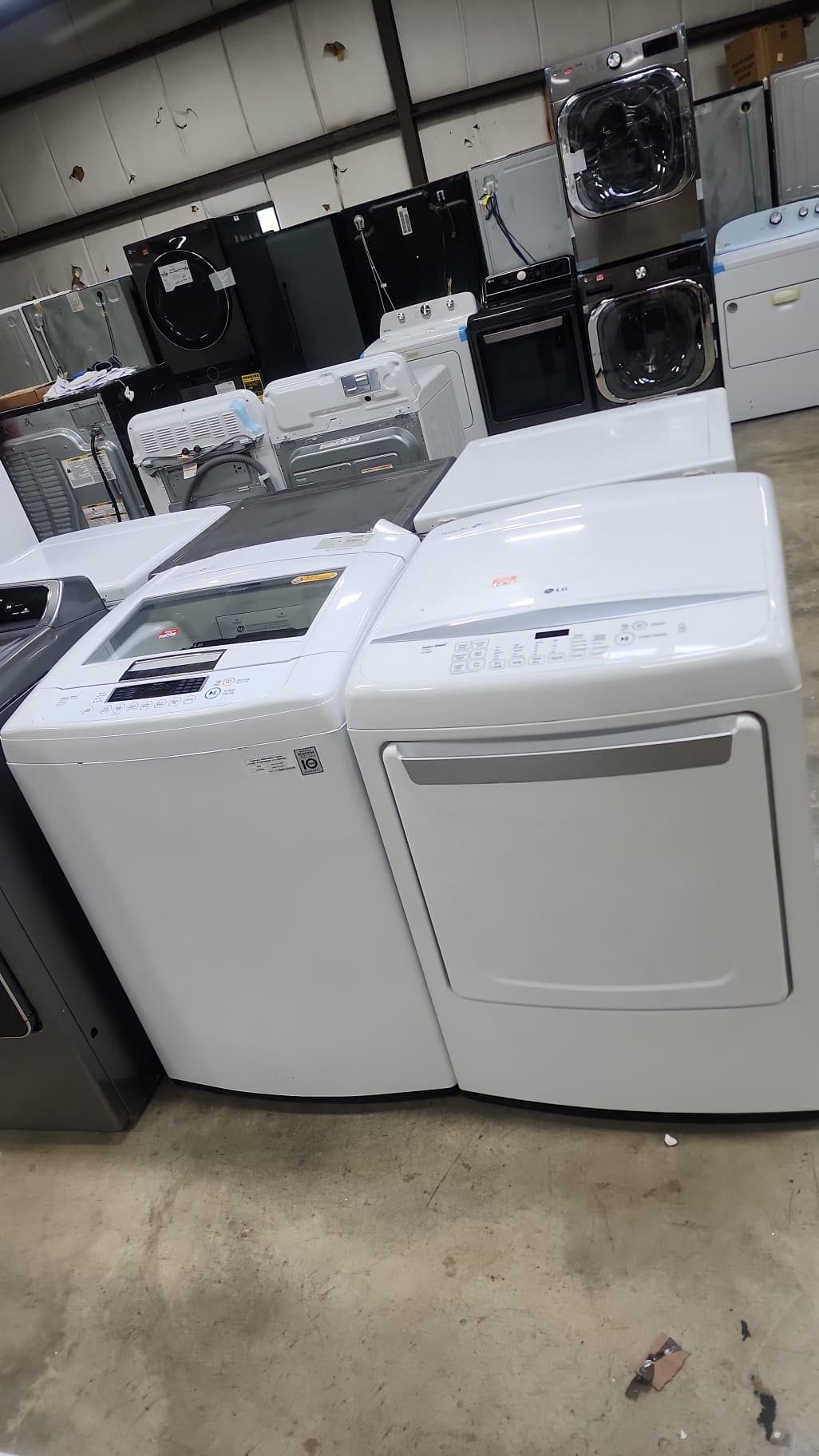 LG Used Washer Dryer Set – White