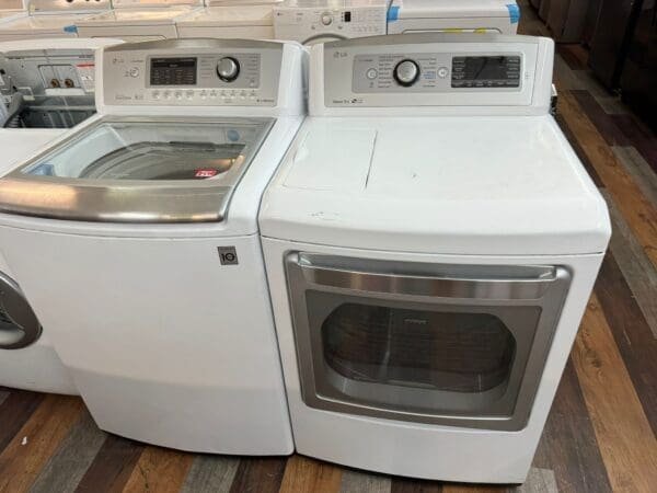 LG Used Washer Dryer Set - White