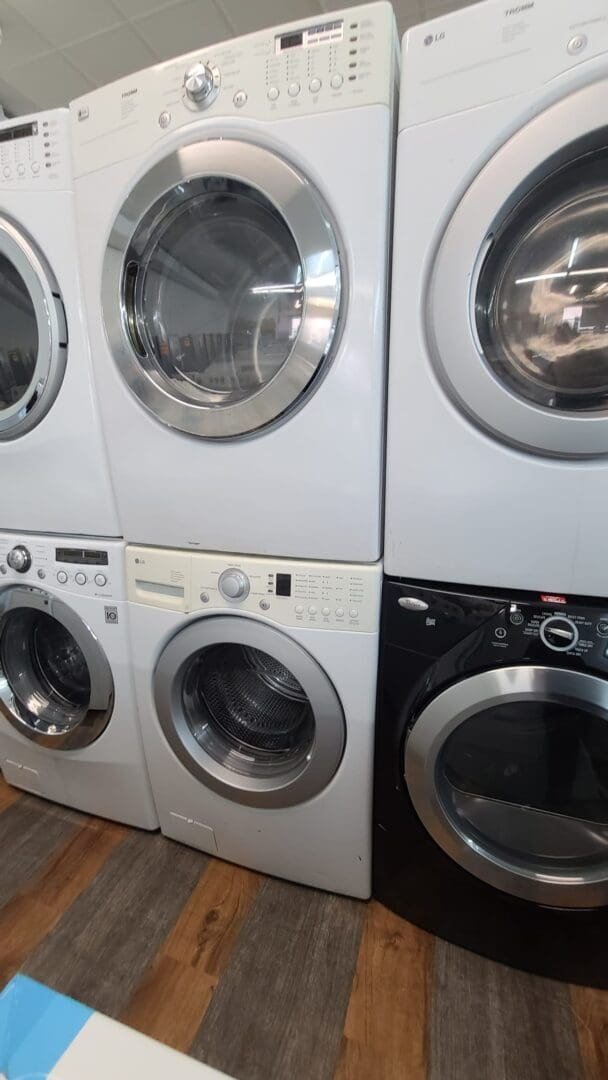 LG Front Load Washer Dryer Set ( Used ) – White