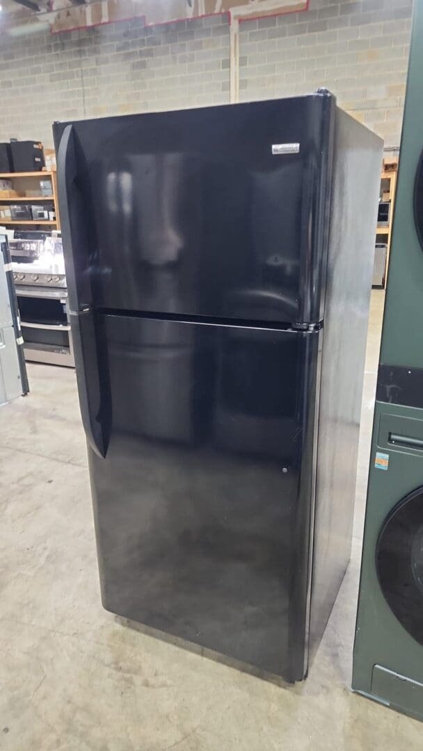 Kenmore Used Top Bottom Refrigerator – Black