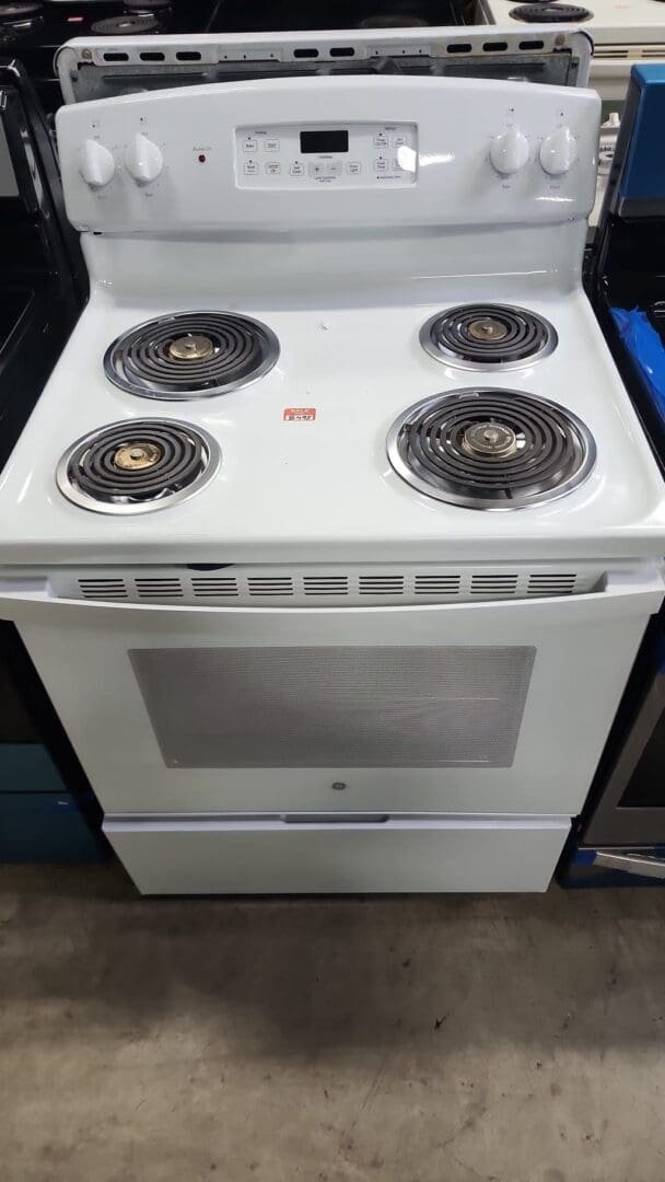 GE New Coil Top Stove Freestanding – White