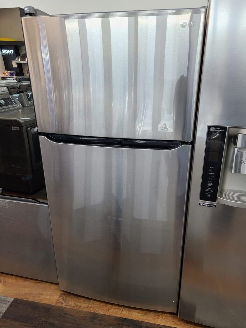 LG 33″ New Open Box Top Bottom Refrigerator – Stainless