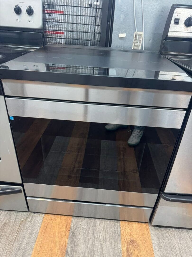 Samsung Bespoke 30″ Slide In Induction Range