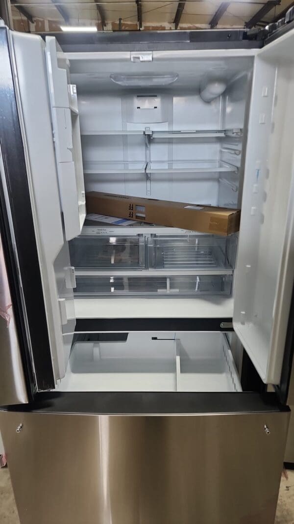 GE New GFE26JYMXFFS 36 Inch French Door Refrigerator - Image 3