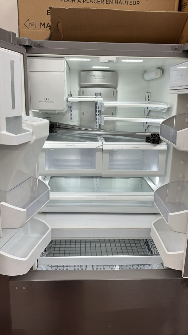 Frigidaire FPBS2777RFH 27.8 cu ft French Door Refrigerator - Image 3