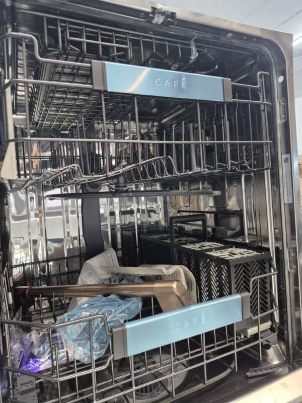 Café CDT858P4V1W2 – 24″ Fully Integrated Smart Dishwasher - Image 3